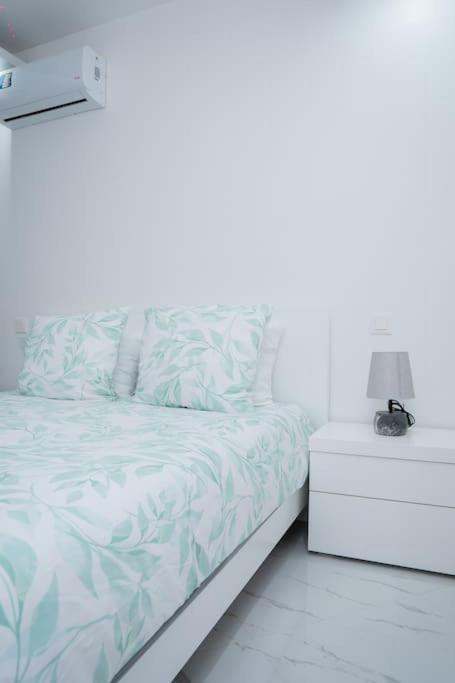 Saw Paradise In T2 Apartament Praia